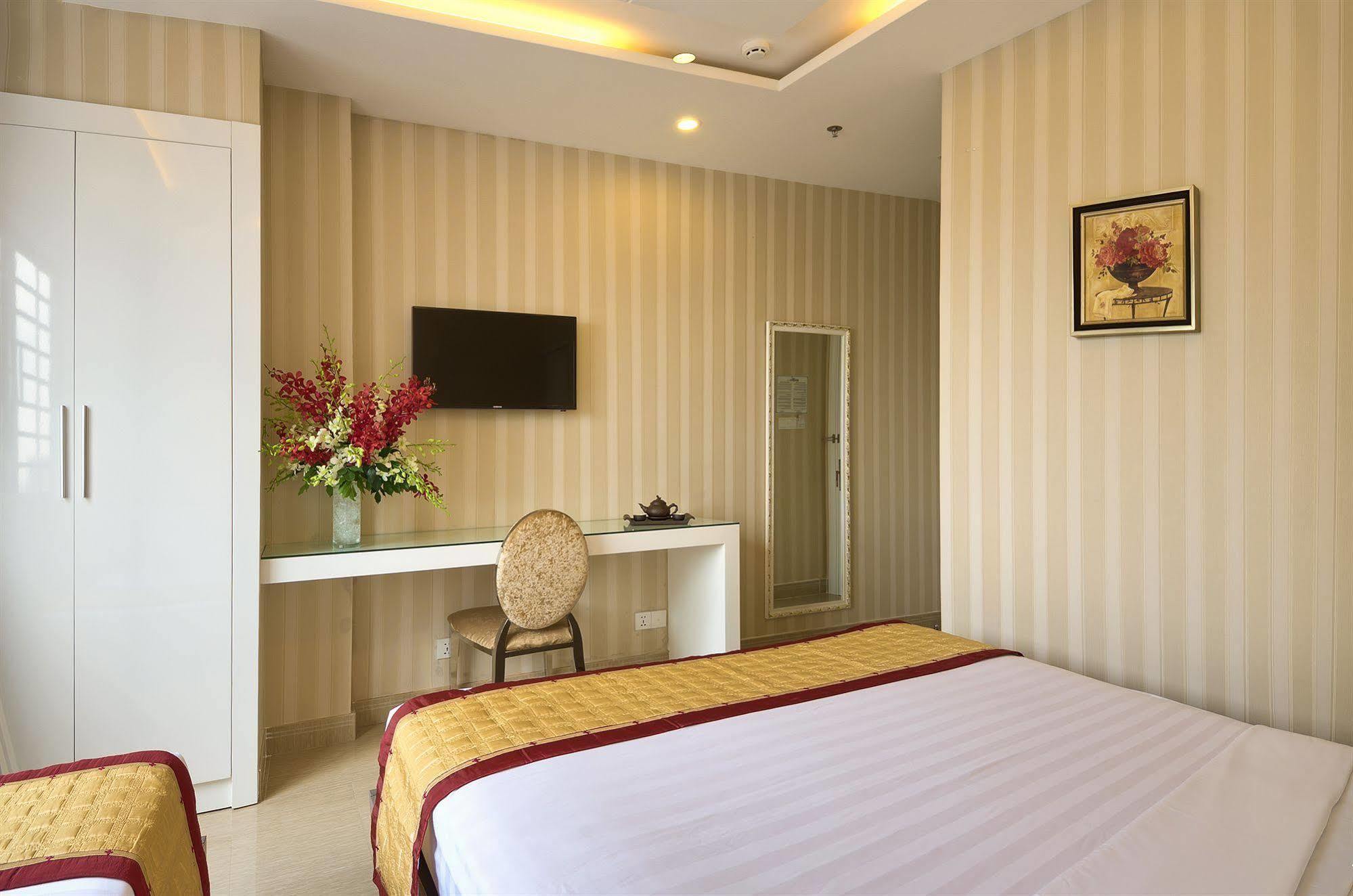 Hong Vina Hotel Ho Chi Minh City Exterior photo